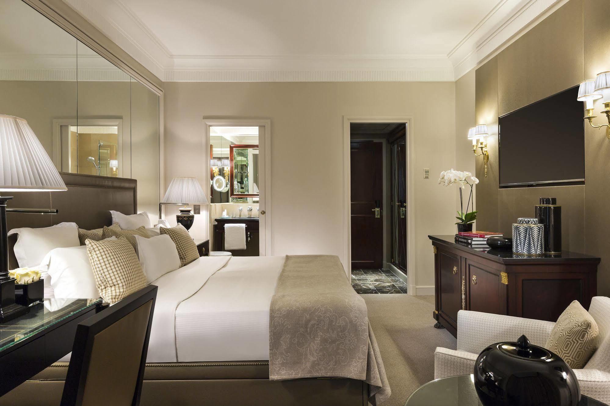 Hotel Francois 1er Parijs